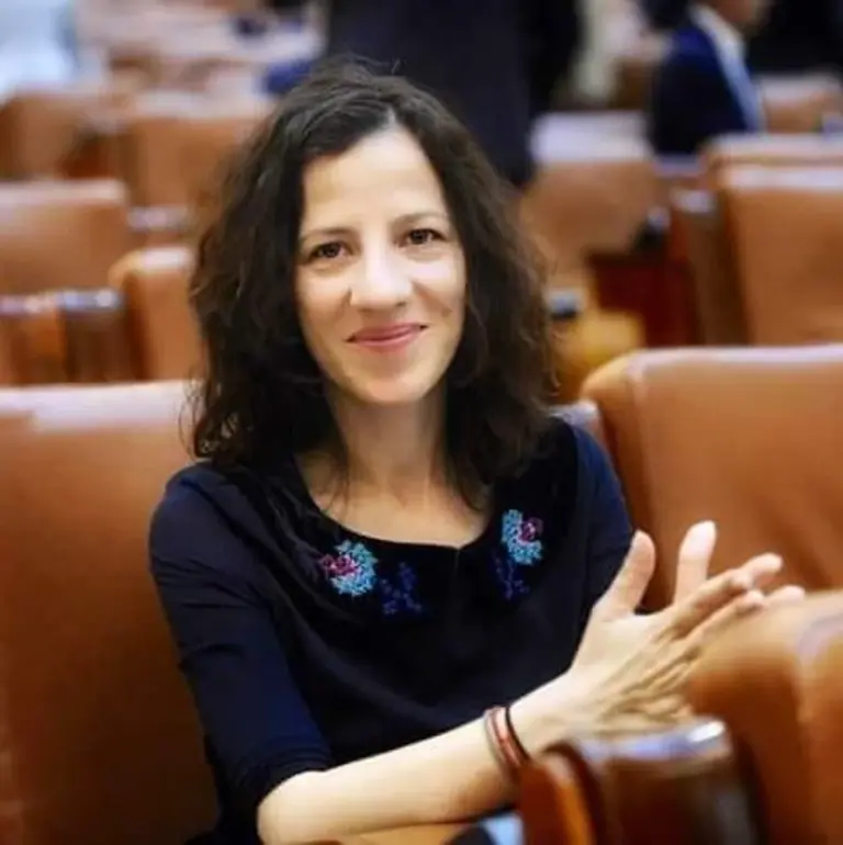 667a224e0538b4f54539f69a43f64e2c