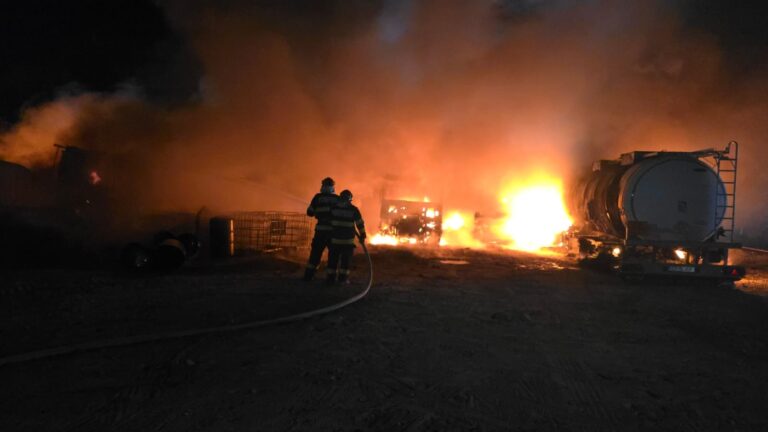 905e43f56e36ab87f7e0c9d6b960049d