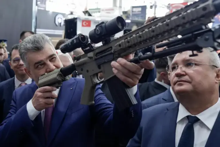 c70043d73a6188676ab8740061380feb