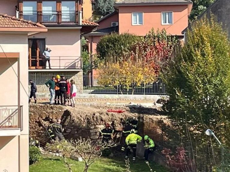 ccc641444d47b1aab9f2837f50f7b8e1