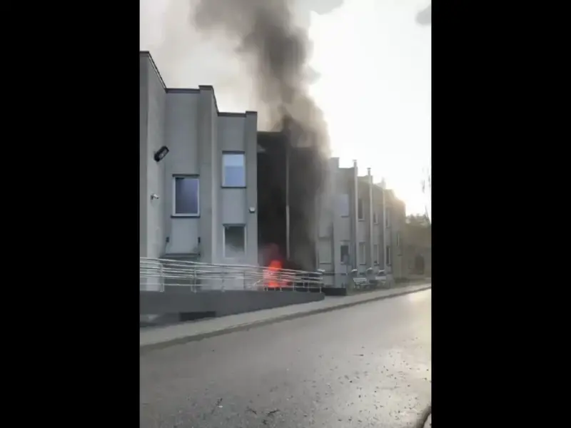 6e1af925d9952c4047a2a9a3a6ddd540