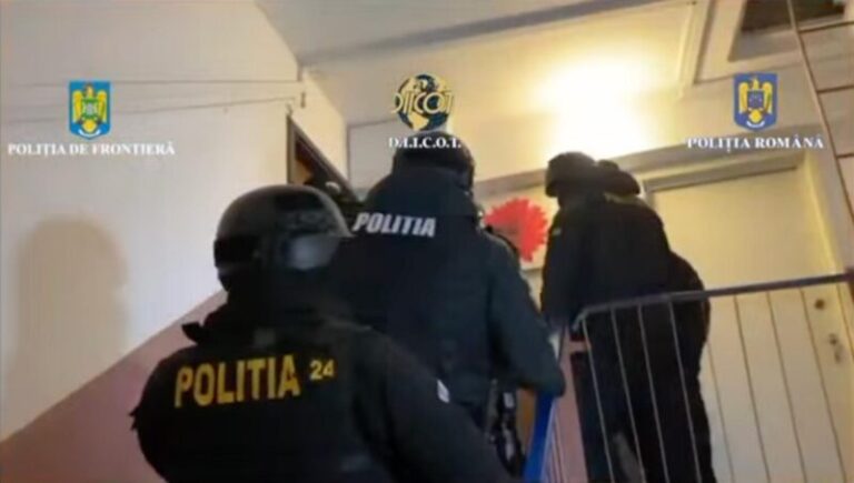 90ce002e4dbc42a67c489cf9d9573922