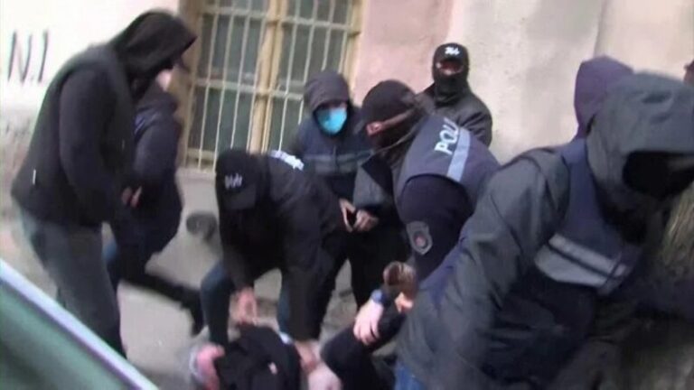 d5c6a33a5d975fe7cd955a7df9b6aef2