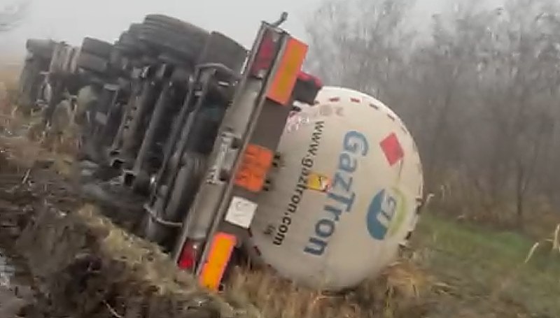 fe6af155f93f32902c467ba2afcc0063-5