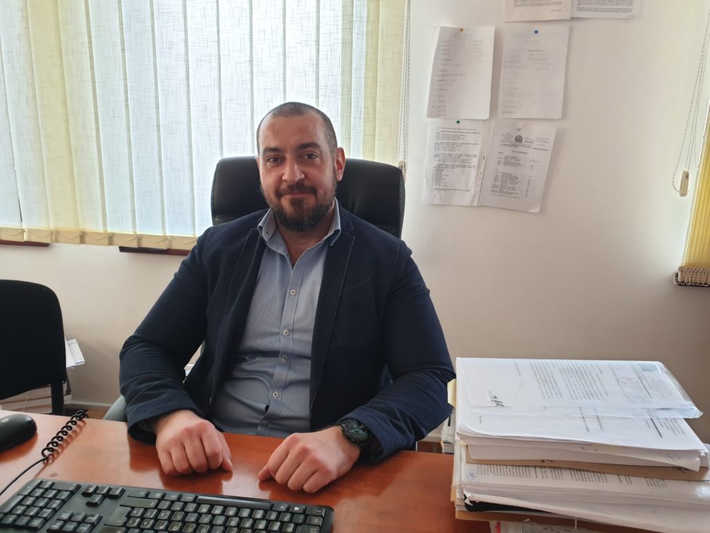 23c89d89fab0b02ada86803317bae6bd-2