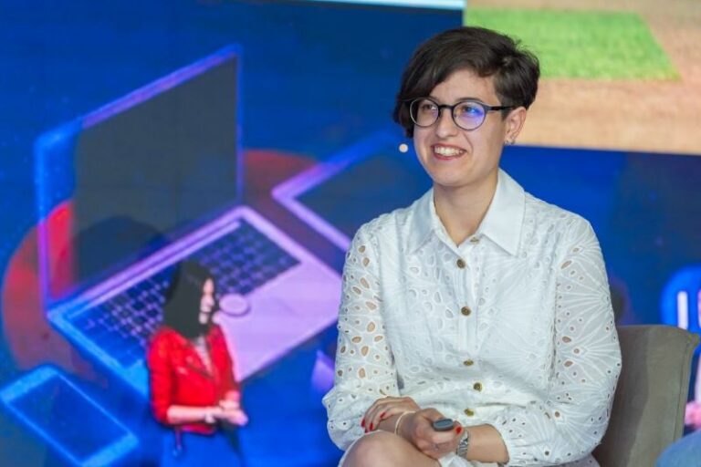 4672d0abffdfe26d5e22577014e9756d-5