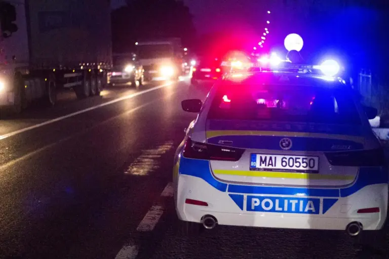 4eb56513b6bfdf4cb4ed76f1ee16fe12