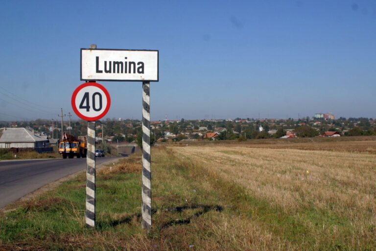 d50fb7f7e021269607b0707a9b4c61ee